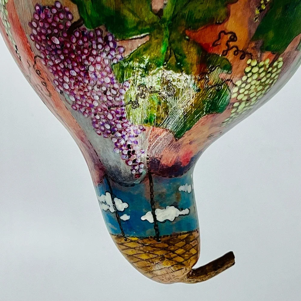NEW Original Hot Air “ BALLOON of GRAPES ” Hand Crafted Gourd Art Wine Lovers - Picture 14 of 17